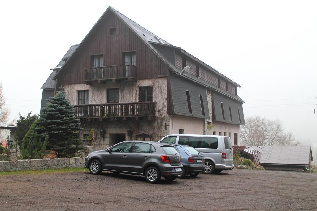 Hotel Na Vyhlidce Korenov Bagian luar foto